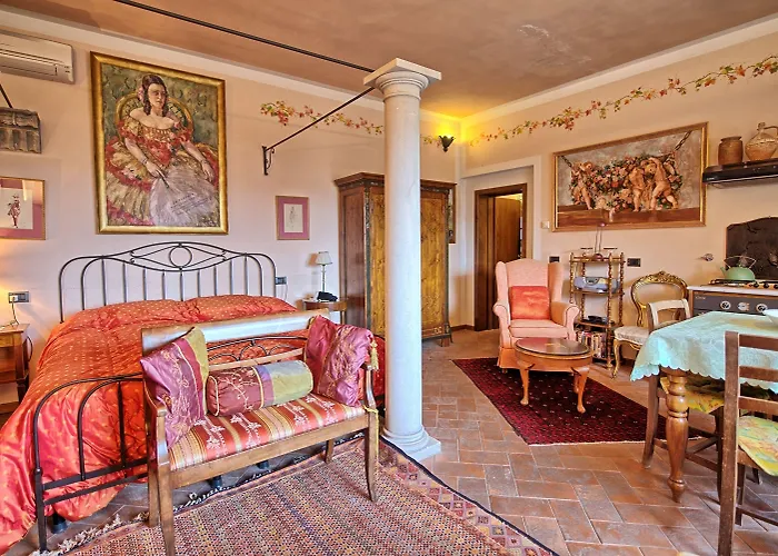 Casa Vania By Posarellivillas فيلة Donnini